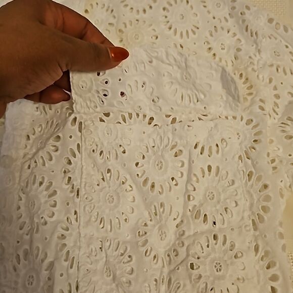 Guess Women's Embroidery Eyelet Button Front Crop Tie Front Shirt Small White - Picture 7 of 16